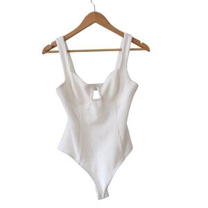 ASTR The Label Aria Bodysuit in White Medium Textured Knit Outlined Bust U-Wire